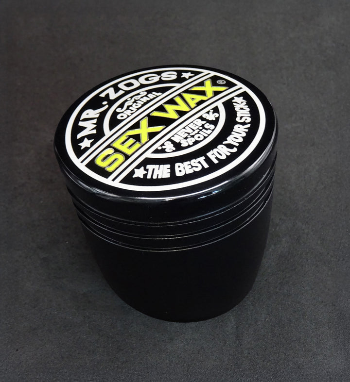 VW Transporter T5 T5.1 T6 Aluminium Gear Knob - Black base, Colour and clear coated caps